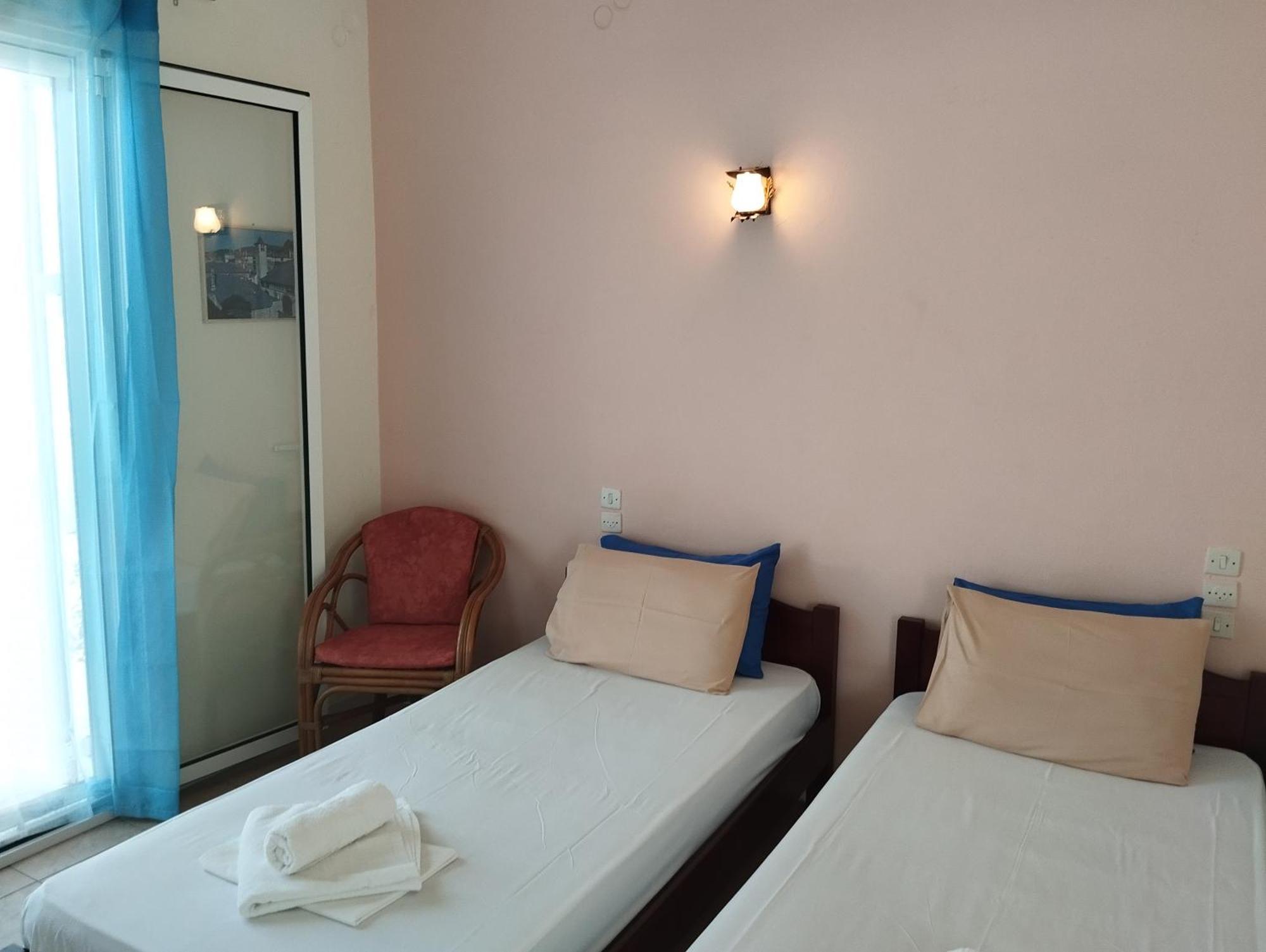 Hotel Neon Astron Kaména Vúrla Kültér fotó