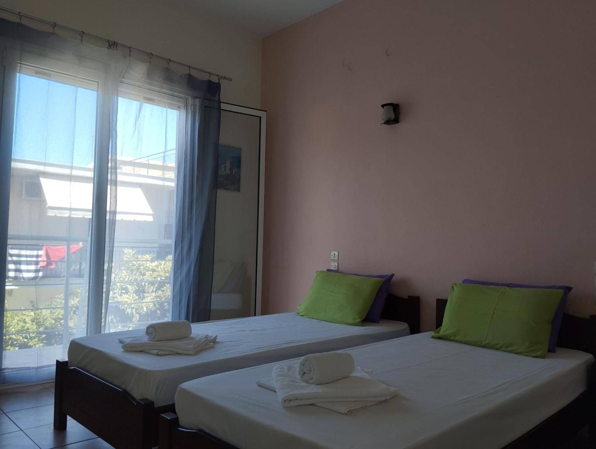 Hotel Neon Astron Kaména Vúrla Kültér fotó