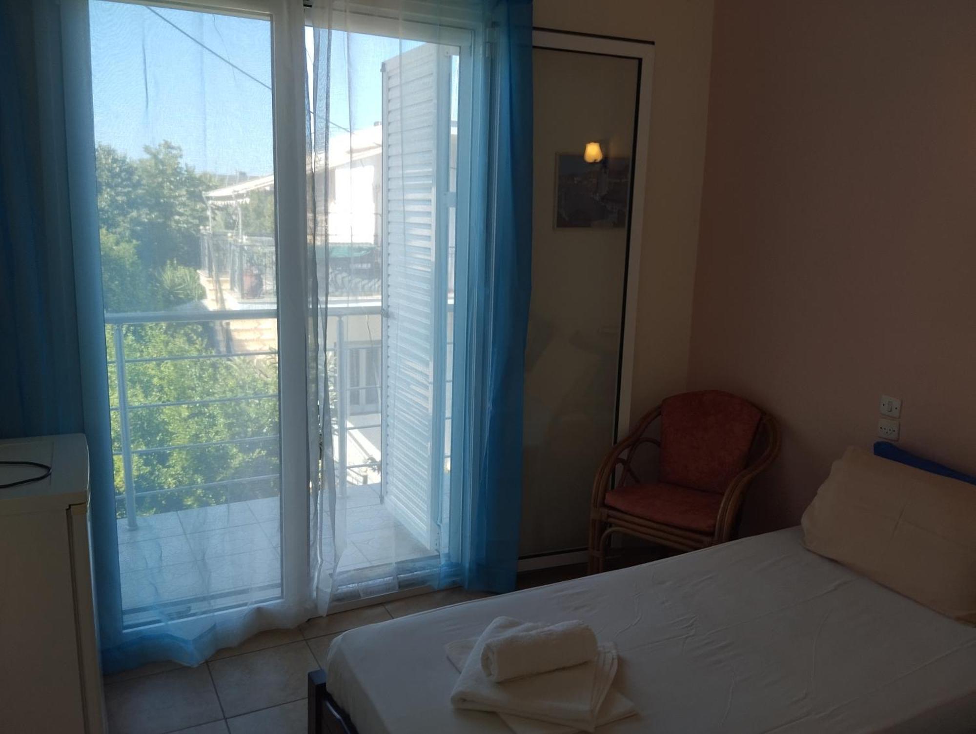 Hotel Neon Astron Kaména Vúrla Kültér fotó