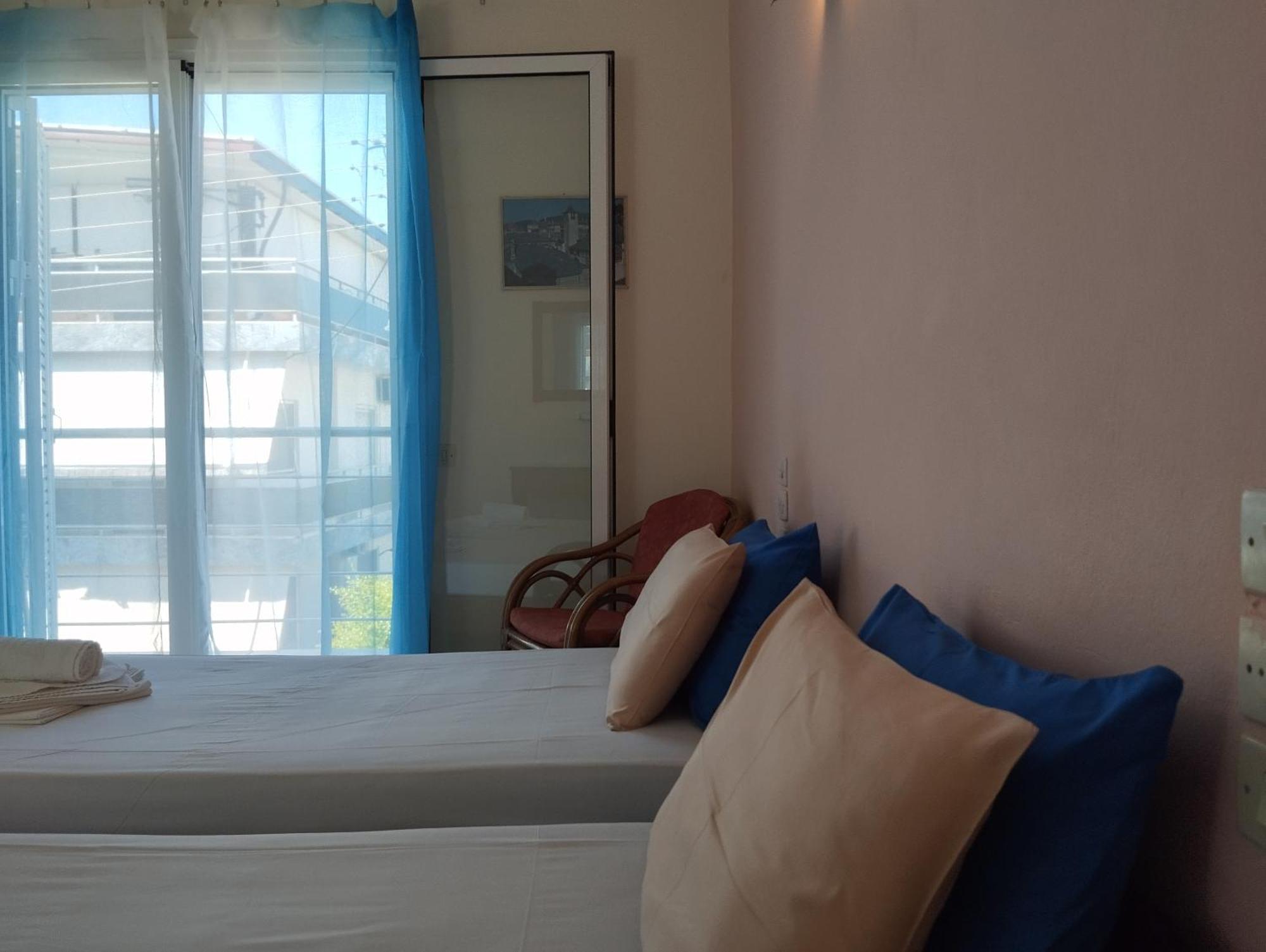Hotel Neon Astron Kaména Vúrla Kültér fotó